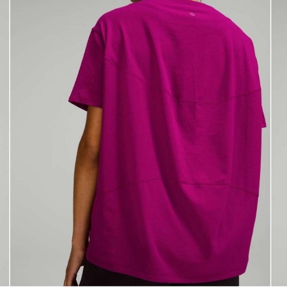 lululemon athletica Tops - Lululemon Back in Action Short Sleeve Shirt pink magenta women’s size 8